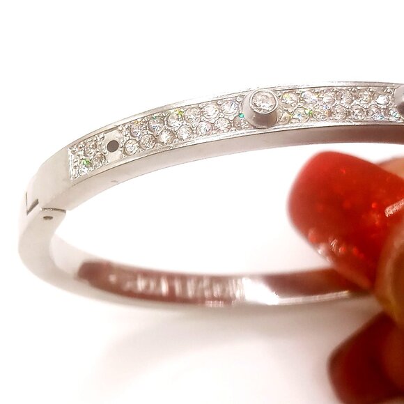 Michael Kors Bracelet Silver Tone Crystal Embellished Hinged Cuff Bangle 6 3/4" - Picture 5 of 12